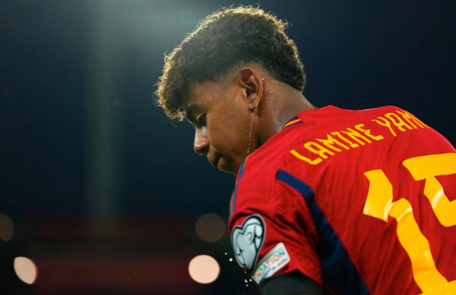 2026中国足球冬训新模式启动 中韩青训32场大碰撞