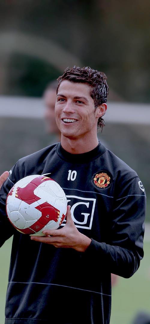 曼联换帅，可不只赶走阿莫林这么简单！“去前任化”任重道远