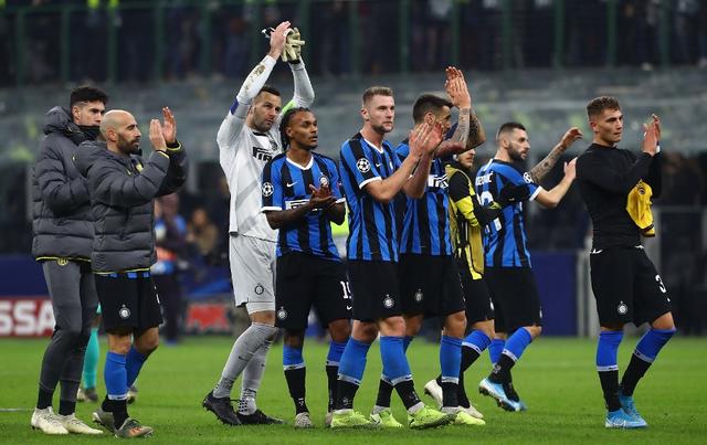 [中超]泰山赢海港 冠军归属生悬念