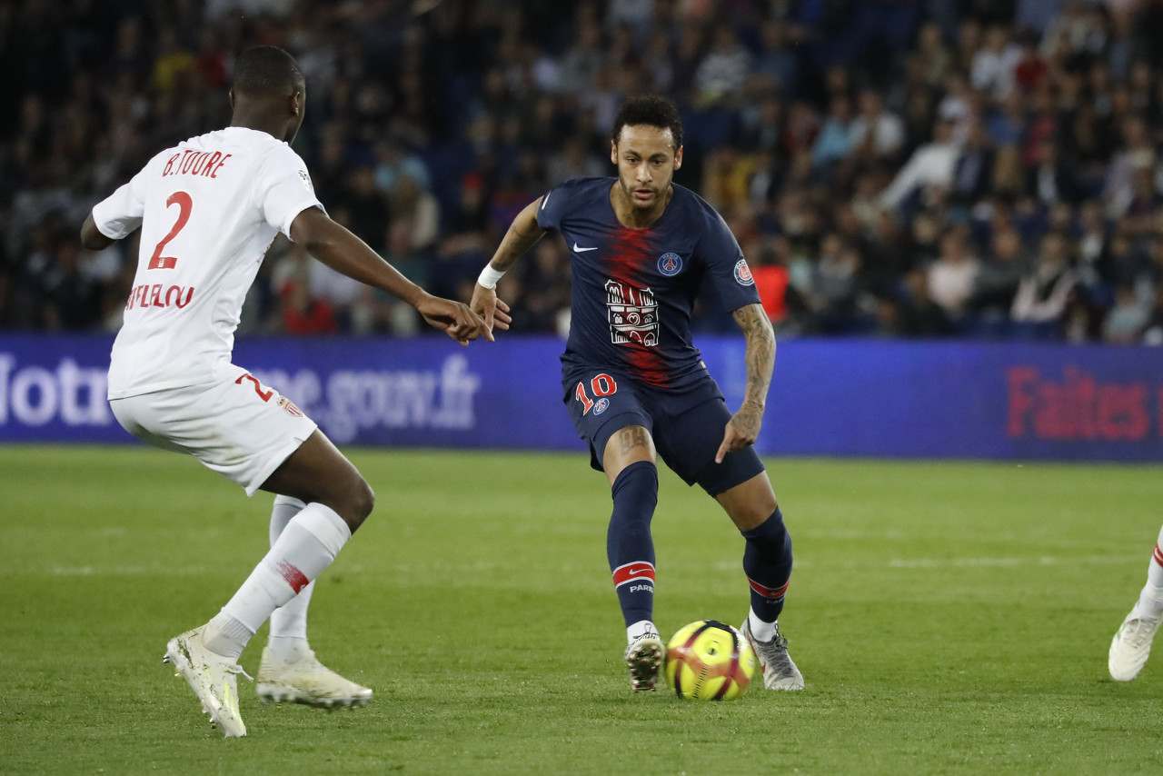 IG打出最惨一战，全员低迷被横扫，TheShy遭到围攻，AL拿下魔鬼赛程