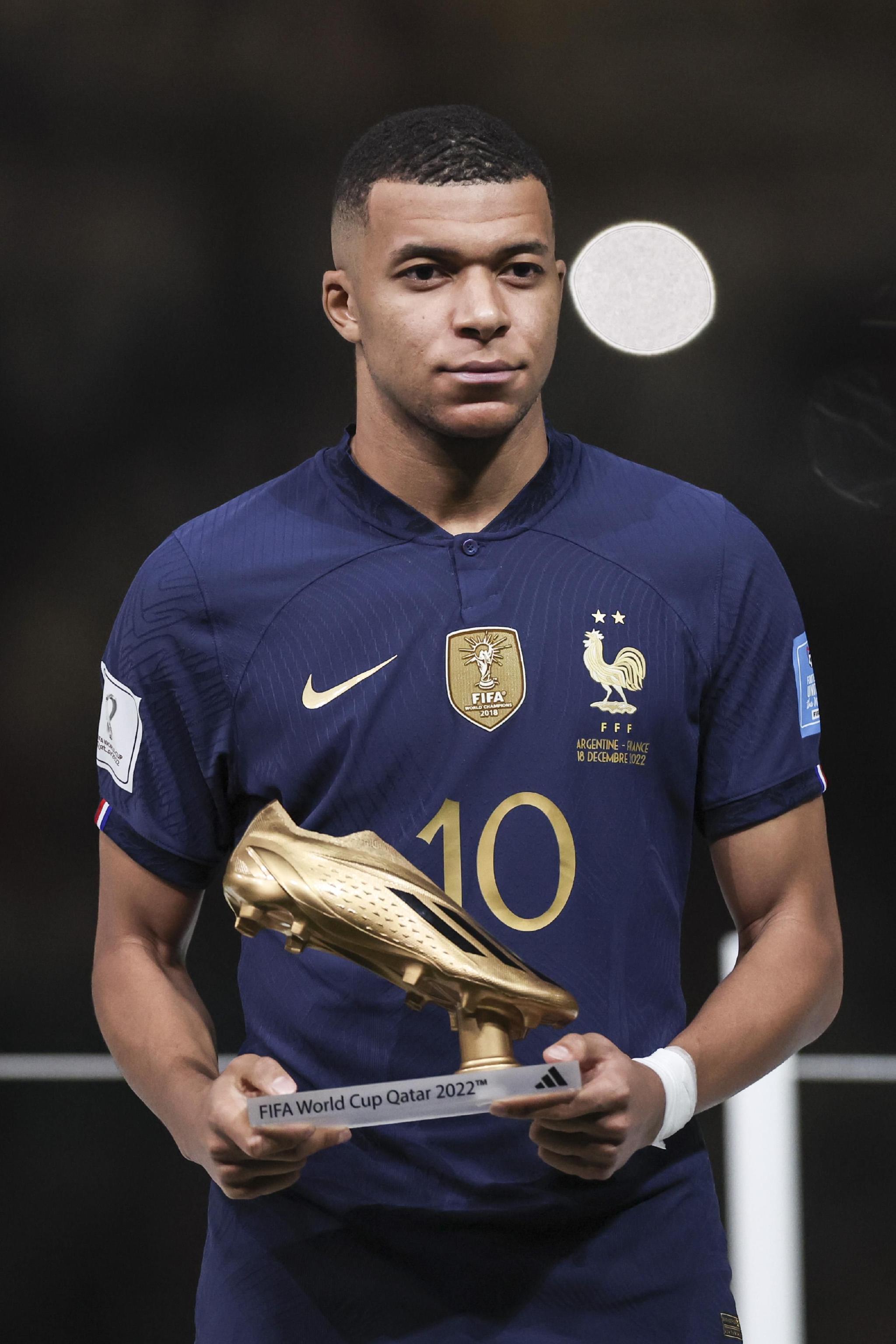 莱昂纳多双响武磊替补助攻 海港3-2战胜玉昆