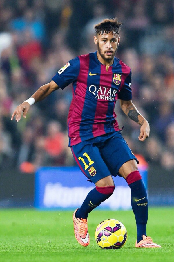 西甲-皇马5-1贝蒂斯 贡萨洛帽子戏法巴萨2-0比利亚雷亚尔 亚马尔破门+造红牌